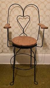 lot 391 image: Unique Metal & Wood Bar Stool