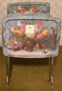 lot 393 image: Set of Four Vintage Floral TV Trays