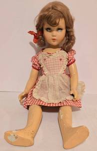 lot 400 image: Very Vintage Unmarked Doll