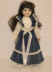 lot 420 image: Joyce Century Collection Porcelain Doll