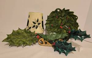 lot 430 image: Wonderful Ceramic Holiday Options