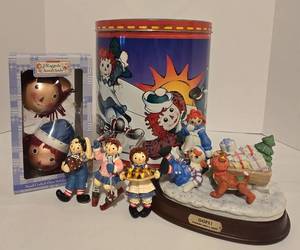 lot 432 image: Raggedy Ann & Andy Bonanza
