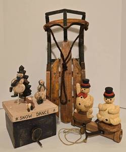 lot 433 image: Vintage Winter Inspired Toys