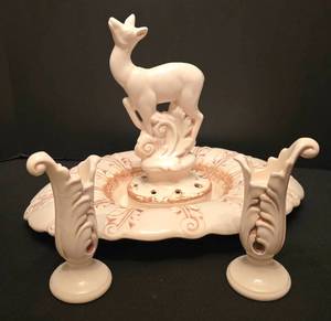 lot 439 image: Unique Vintage Red Wing Leaping Deer Set