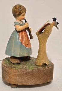 lot 460 image: Vintage Reuge Doctor Zhivago Laras Theme Musical Figurine
