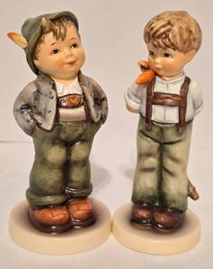 lot 463 image: Pair of Porcelain Goebel Figures