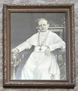 lot 466 image: Framed Religious Photograph of Pope PIUS