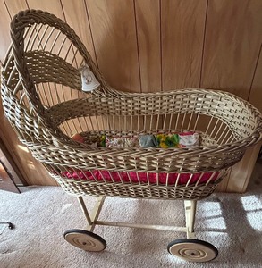 lot 473 image: Beautiful Rattan Vintage Baby Carriage with Handmade Accessories