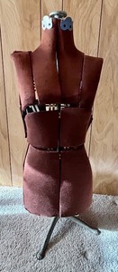 lot 475 image: Vintage Dressmaker Form  Mannequin
