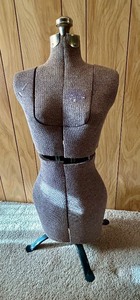 lot 478 image: Vintage Dress Form  Mannequin