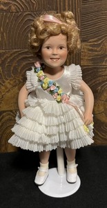 lot 524 image: Danbury Mint Shirley Temple Doll