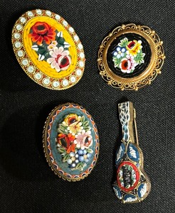lot 111A image: Four Beautiful Vintage Micro Mosaic Brooches