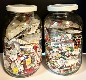 lot 546 image: Large Jars of Vintage Buttons