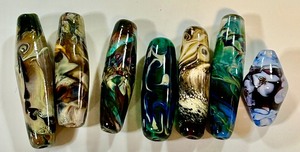 lot 556 image: Art Glass Handblown Colorful Crafting Beads