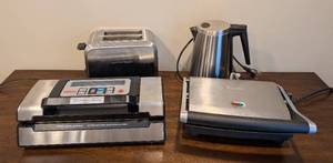 lot 114 image: Variety of Kitchen Gadgets