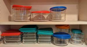 lot 129 image: Pyrex Glass Storage Containers
