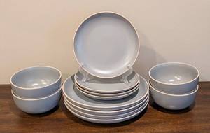 lot 127 image: Gibson Home Grey Ceramic Dish Set