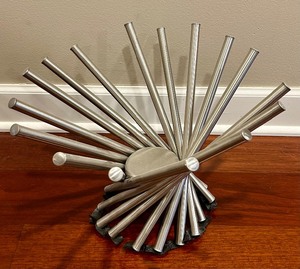 lot 123 image: Silver Modern Fruit Bowl  Basket  Plant Stand