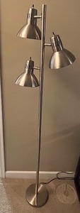 lot 43 image: Chrome Floor Lamp  Lamp Tree with Three Adjustable Lights