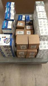 lot 58 image: Box of Various Automotive Oil Filters - 50 Filters