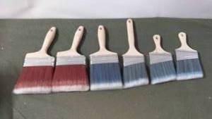 lot 214 image: Set of 6 Various Size Paint Brushes