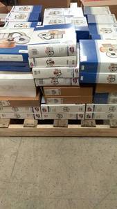 lot 59 image: Large Lot of Assorted Carquest Air and Oil Filters
