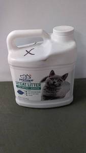 lot 230 image: Pawtown Lightweight Scented Scoopable Cat Litter - 40 lbs