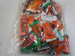 2 lb. Bag Xmas Chocolate Mix...