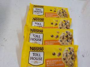 4 ct 11 oz bags Nestle Toll House M...