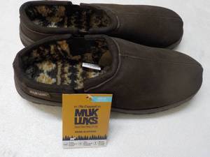 Muk Luks Mens Slippers size 12...