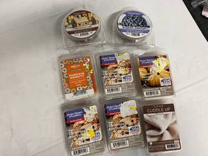 8 Packs of Scented Wax Melts