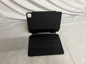 ESR Magnetic Keyboard Case