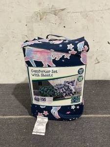 lot 101 image: 5PCS Twin Size Your Zone Glow in the Dark Unicorn Bed in a Bag