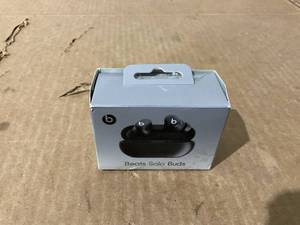 lot 25 image: Beats by Dr. Dre Beats Solo Bluetooth In Ear Ear Buds