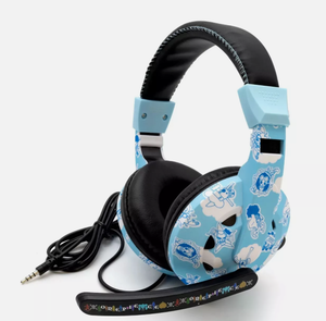 lot 126 image: One Piece Headset with Microphone, Wireless Mouse And mouse pad Tech Bundle