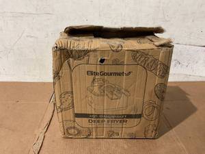lot 246 image: Elite Gourmet EDF-401T Electric 4.5 Qt.  17 Cup Immersion Deep Fryer 3-Baskets