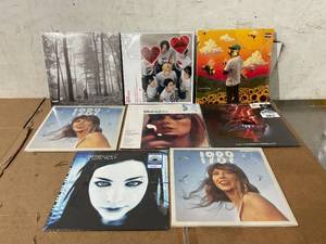 lot 38 image: Miscellaneous Lot of Music Vinyls