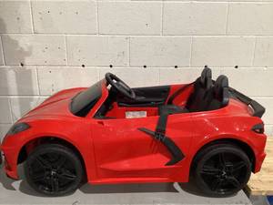 lot 513 image: Freddo Toys 24V Chevrolet Corvette C8 2 Seater Ride on Car