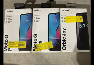 lot 455 image: LOT of 3 Verizon Prepaid Cell Phones