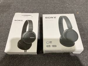 lot 160 image: LOT OF 2 Sony Headphones