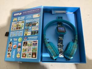 lot 554 image: iTech Junior Boys Headphones & Smartwatch Set