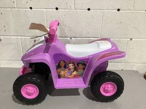 lot 560 image: Hyper Toy Company 6V Disney Princess ATV Ride on
