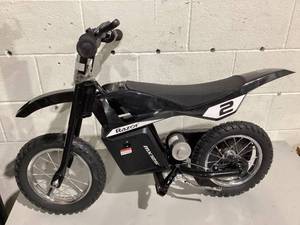 lot 579 image: Razor Miniature Dirt Rocket MX125 Electric-Powered Dirt Bike - Recommended For Ages 7