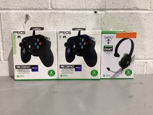 lot 591 image: LOT of 2 RIG PRO Compact Controller for Xbox Series & Turtle Beach Recon Chat Headset - Xbox