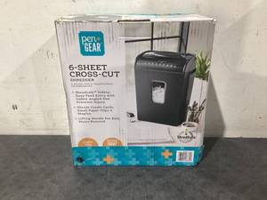 lot 677 image: Pen  Gear 6 Sheet Cross-Cut Paper Shredder, Black