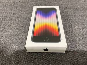 lot 216 image: Apple iPhone SE 64GB 3rd Gen
