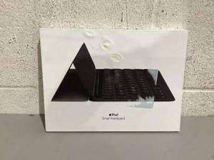 lot 604 image: Apple Smart Keyboard iPad Keyboard and case for iPad Pro 10.5-inch, iPad Air (3rd Generation), and iPad (7th, 8th, and 9th Generation)