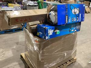 lot 905 image: Wholesale Pallet of Assorted Miscellaneous Items