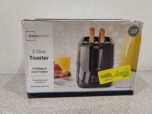 lot 31 image: NEW MAINSTAYS 2-SLICE TOASTER