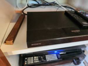 lot 3 image: Sony Ultra HD Blu-ray Player